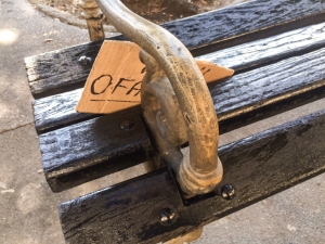 Pazi! Ofarbano