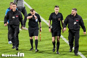 Sudačka trojka ispraćena je salvom zvižduka i negodovanja