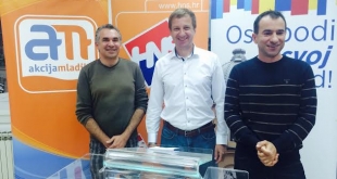 tiskovna konferencija, slika-27.04.2015.
