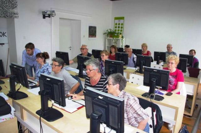 Besplatni informaticki tecaj Besplatni informaticki tecaj