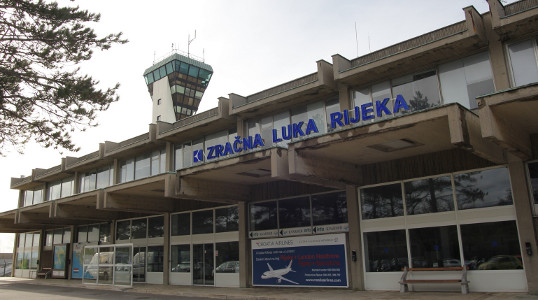 aerodrom aerodrom