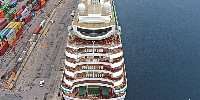 cr4