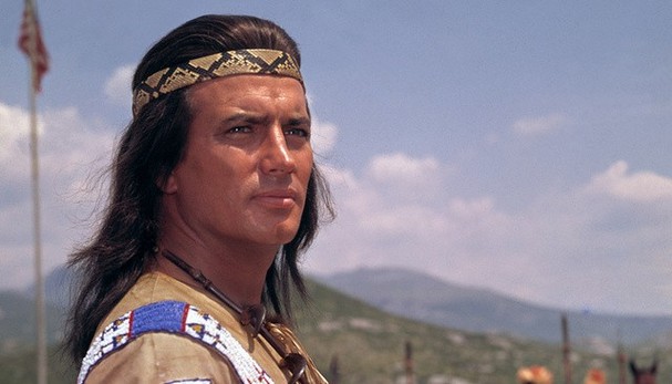 pierre-brice-als-winnetou pierre-brice-als-winnetou