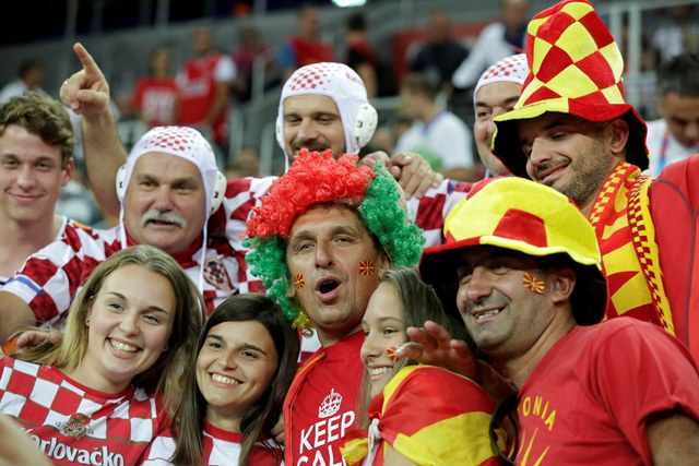Zagreb, 08.09.2015 - Utakmica 3. kola skupine C na EuroBasketu košarkaša između Hrvatske i Makedonije. Na slici navijači. foto HINA/POOL/ Denis CERIĆ /dc