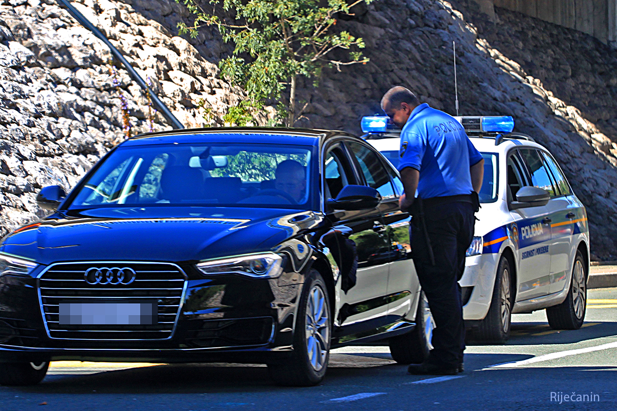 policija4 policija4
