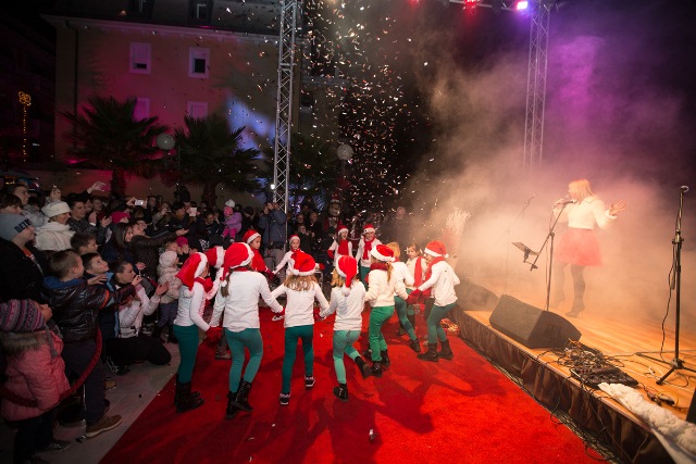 Milenij hoteli, Paljenje božićnog bora 2015 Milenij hoteli, Paljenje božićnog bora 2015
