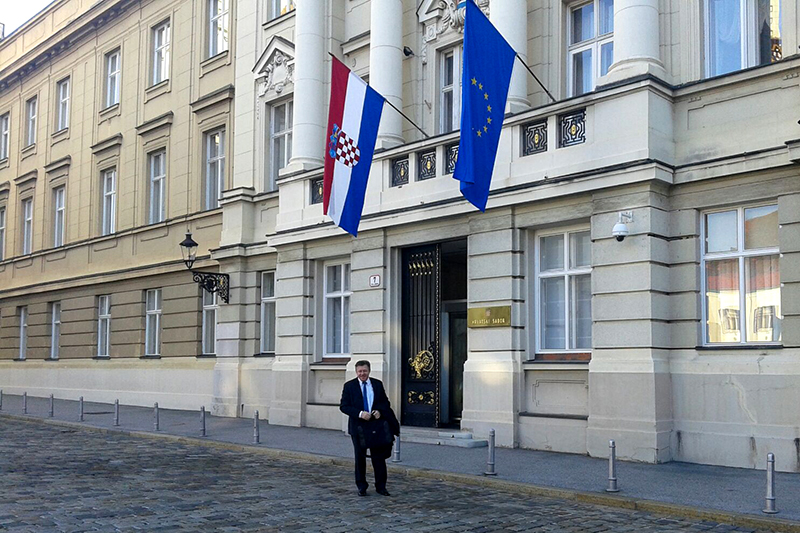 sabor – Jelušić (SDP) dolazi na sjednicu sabor – Jelušić (SDP) dolazi na sjednicu