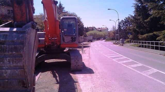 radni stroj drenova Radovi na Drenovi: Strojevi vikendom miruju, lopovi ne...
