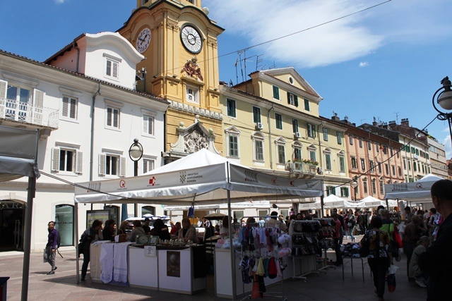 korzo štand gradska ura korzo štand gradska ura