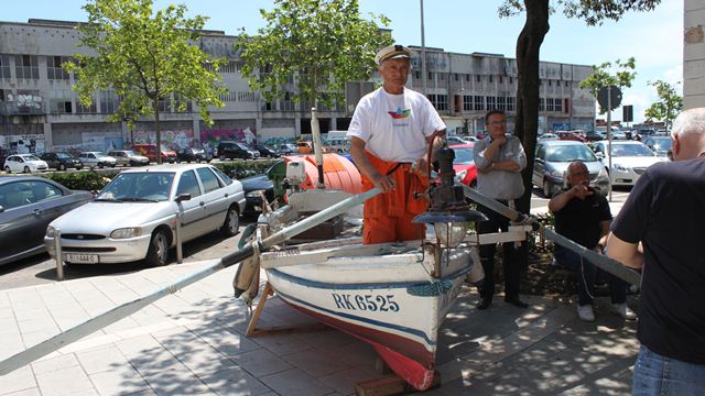 brod veslo brod veslo