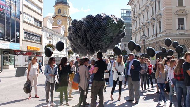 crni-baloni-korzo crni-baloni-korzo