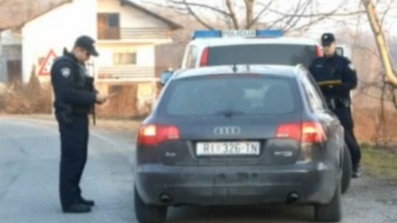 policija auto