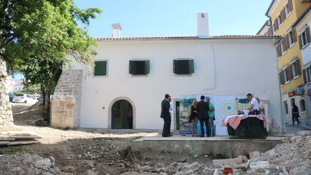 KUĆA1