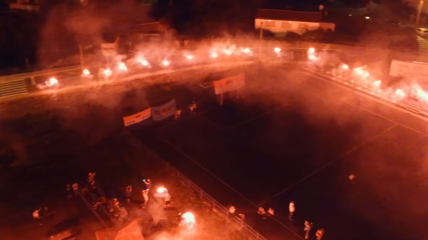 armada srdoči bakljada armada srdoči bakljada