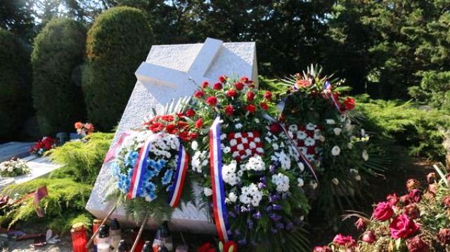 Polaganje-vijenaca-povodom-26.-godišnjice-osnutka-111.-brigade-HV-7 Polaganje-vijenaca-povodom-26.-godišnjice-osnutka-111.-brigade-HV-7