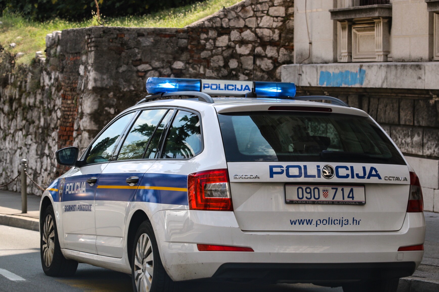 Policija