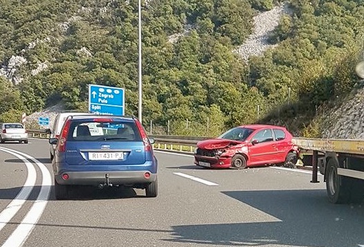 nesreća zaobilaznica nesreća zaobilaznica