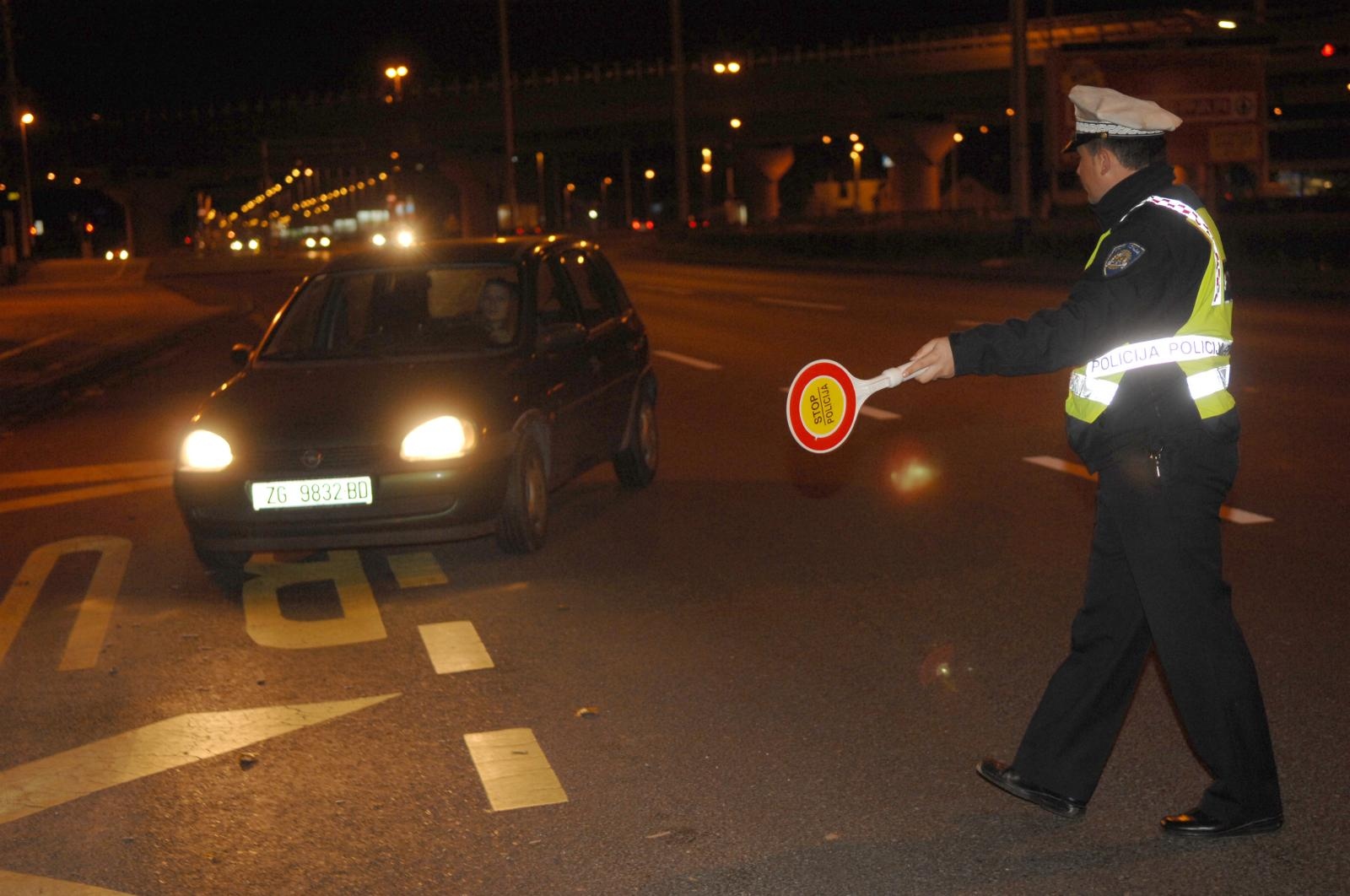 policija alkohol kontrola pixsell policija alkohol kontrola pixsell