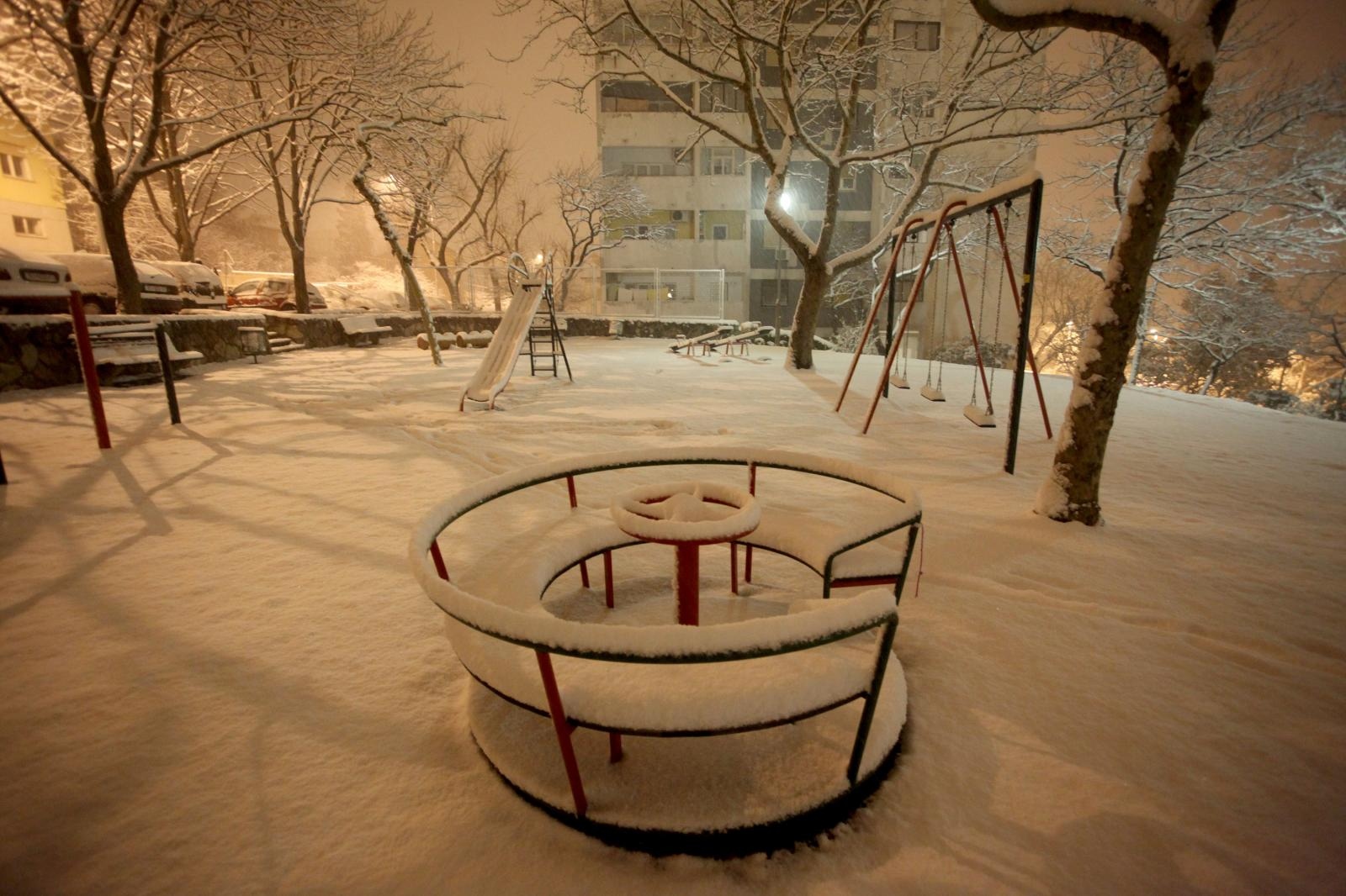 PXL_230213_5804042