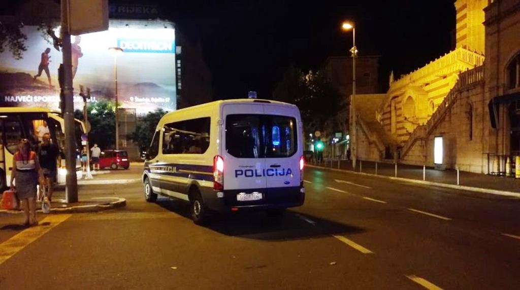 žabica policija riječanin žabica policija riječanin