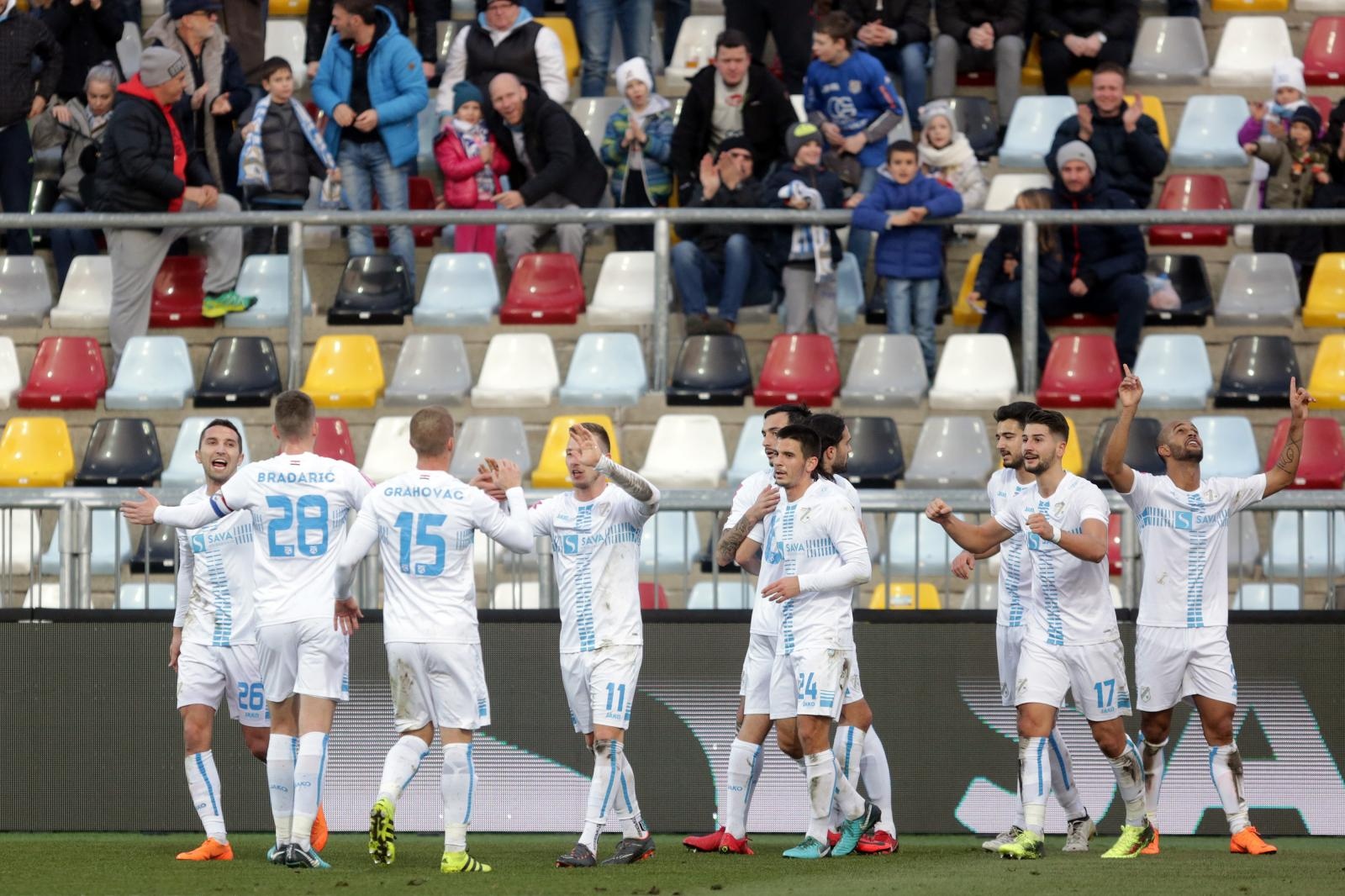 HNK Rijeka –  NK Lokomotiva