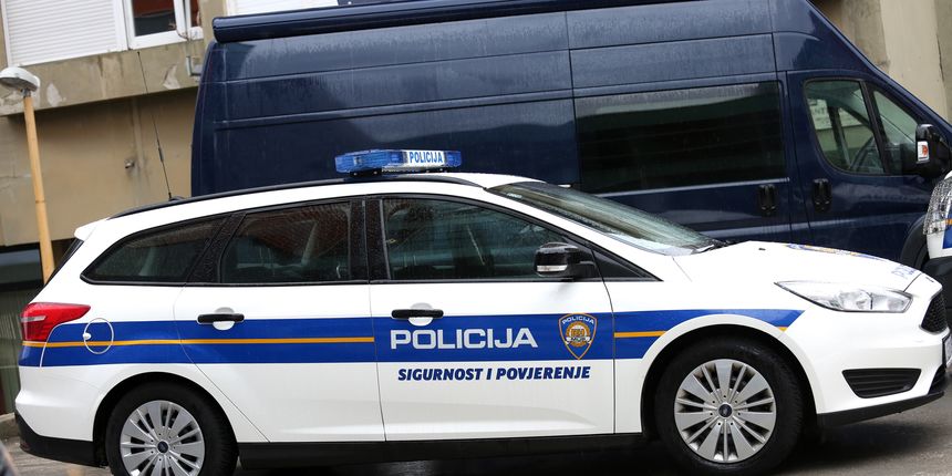 kombi policija duško jaramaz pixsell