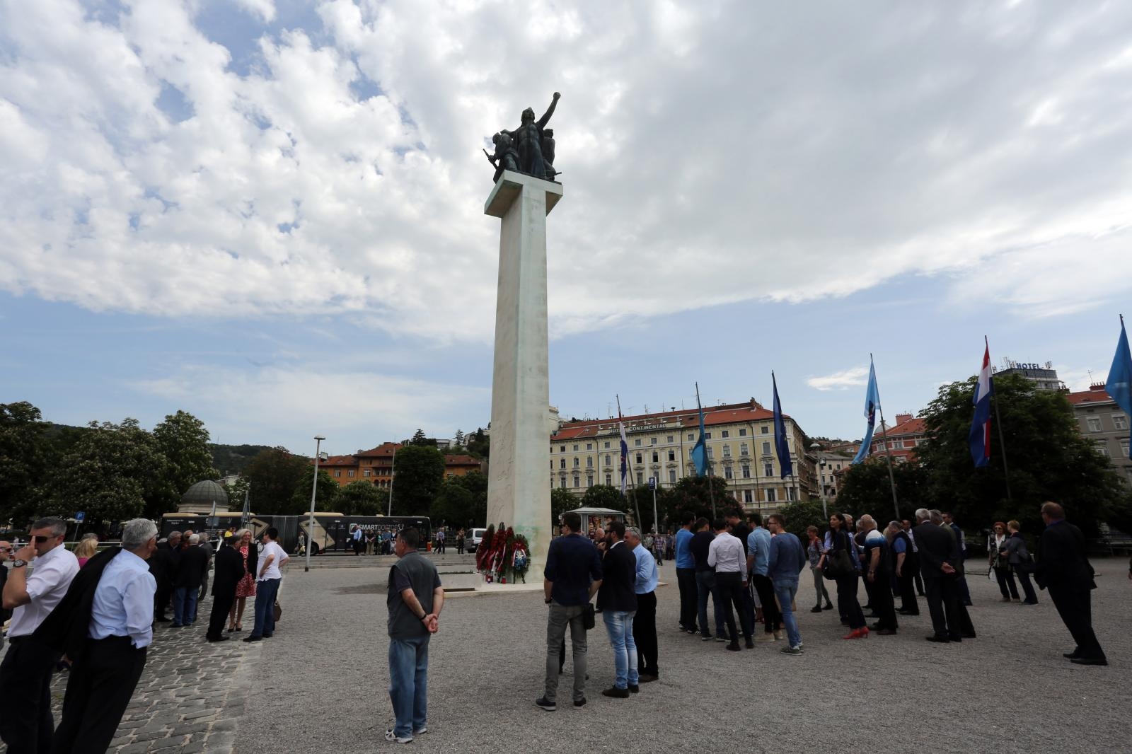 dan oslobođenja spomenik