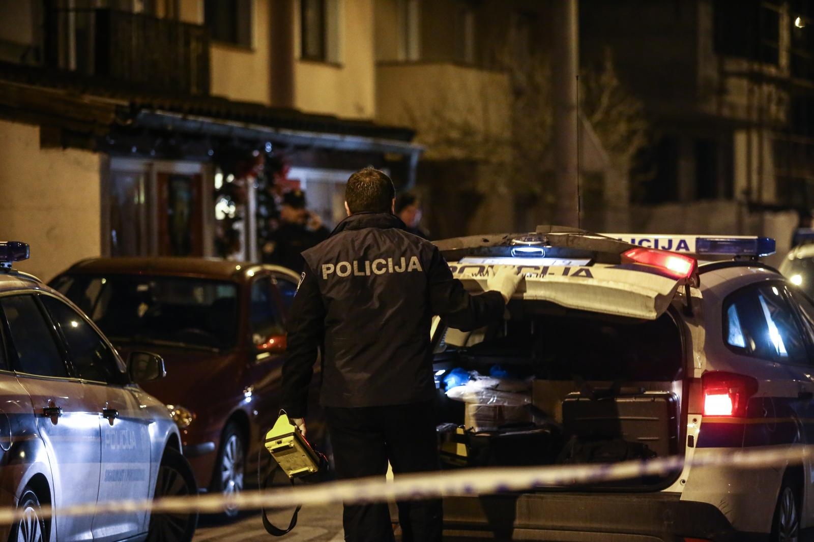 policija sukob noćna policija sukob noćna