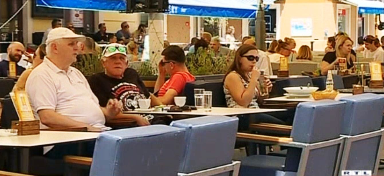korzo terasa cigarete pušenje