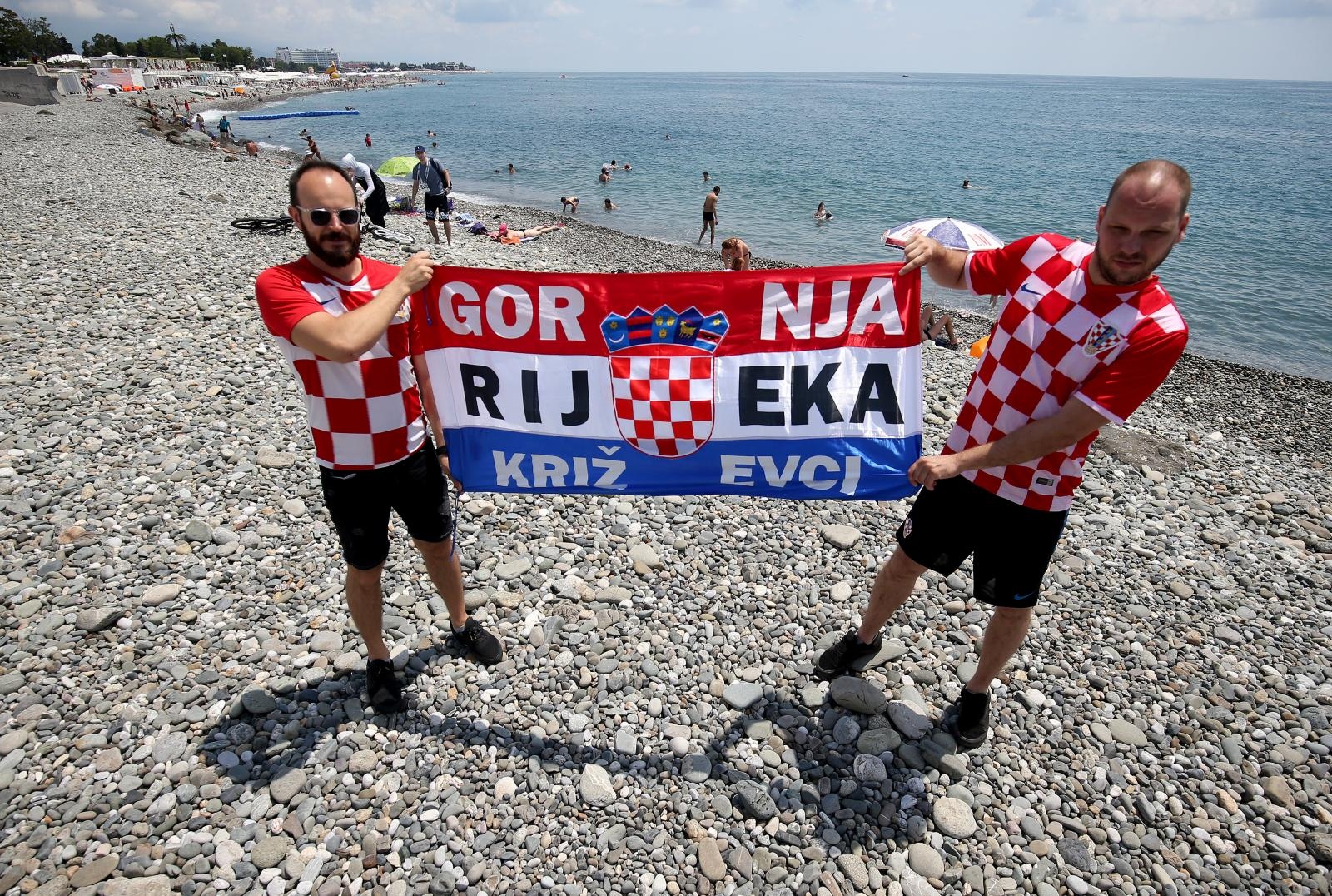 Soči: Navijači se zagrijavaju za utakmicu četvrtfinala SP Rusija – Hrvatska