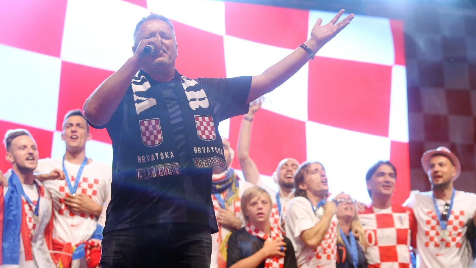 Svečani doček Vatrenih na Trgu bana Josipa Jelačića Svečani doček Vatrenih na Trgu bana Josipa Jelačića