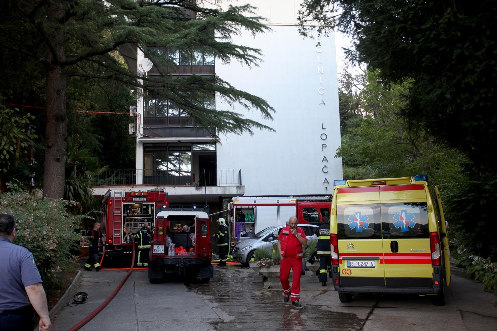 Rijeka: Jedan poginuli i 16 ozlijeđenih u požaru Psihijatrijske bolnice