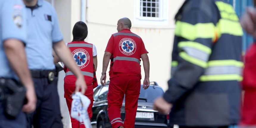 policija hitna vatrogasci ljudi policija hitna vatrogasci ljudi