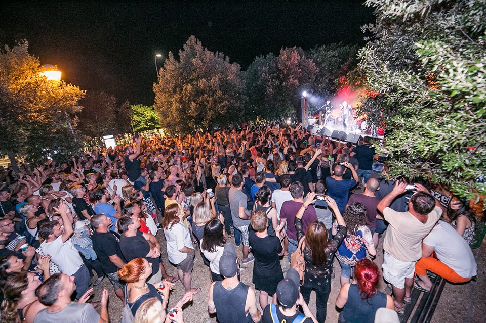 zvečka let3 bend publika
