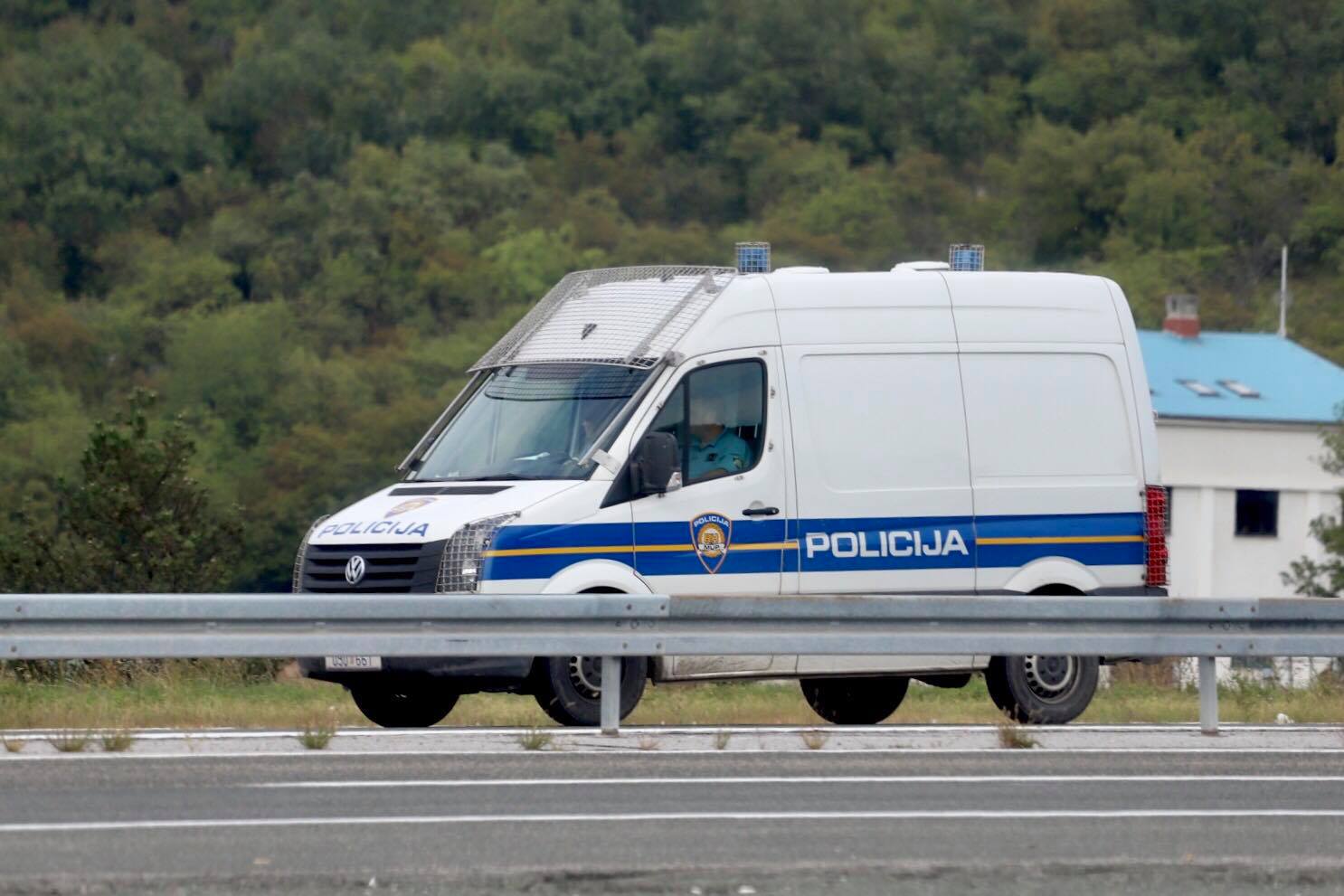 policija gornje jelenje policija gornje jelenje