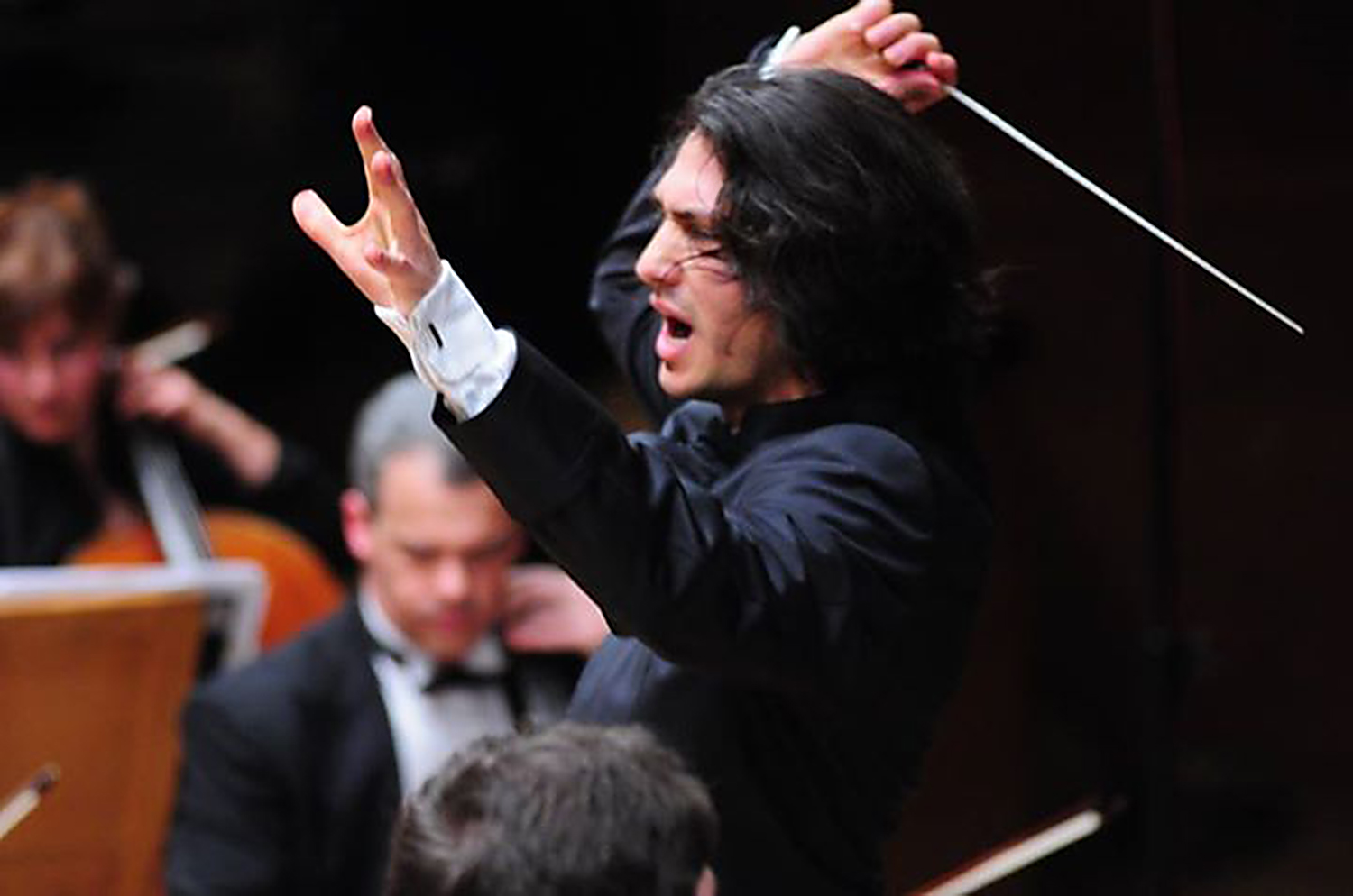 Kamdzhalov conducting 01