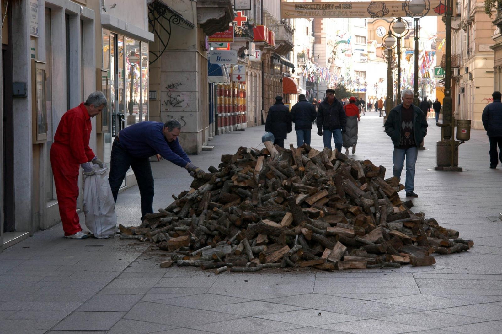 drva ogrijev korzo rijeka