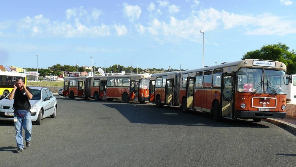 autobus novalja autobus novalja