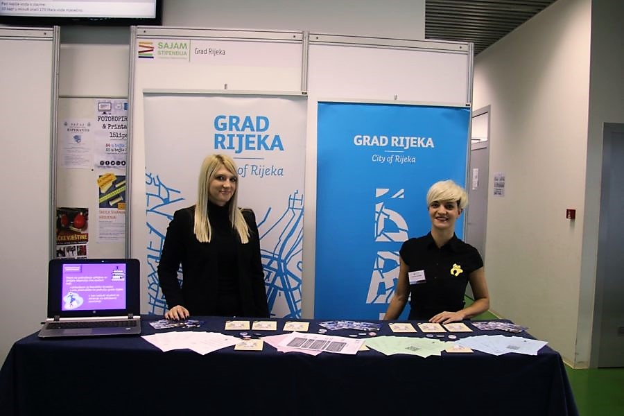 Održan-Sajam-stipendija-i-visokog-obrazovanja-2-900×600