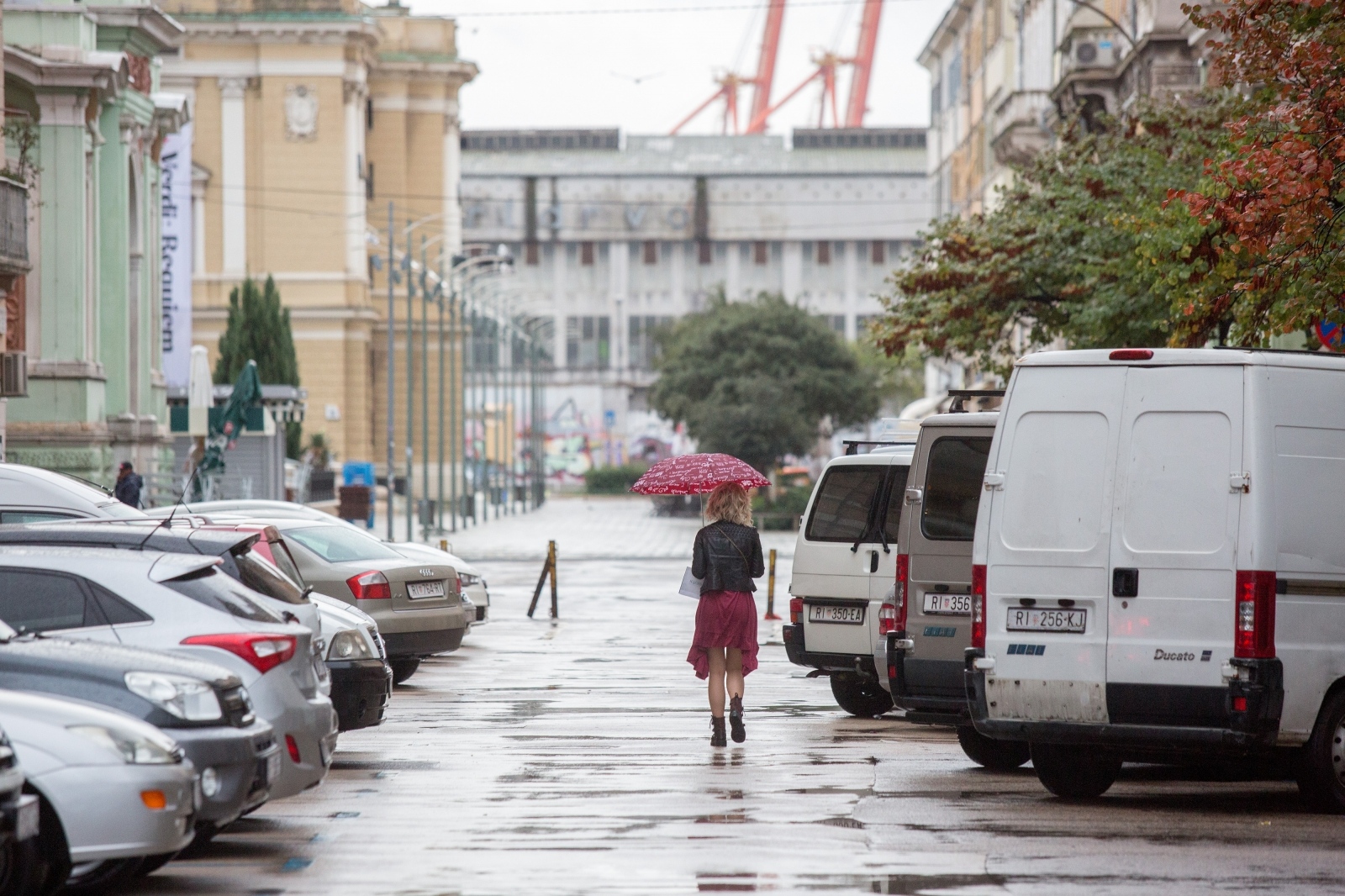 Rijeka: Kiša i vjetar na gradskim ulicama Rijeka: Kiša i vjetar na gradskim ulicama