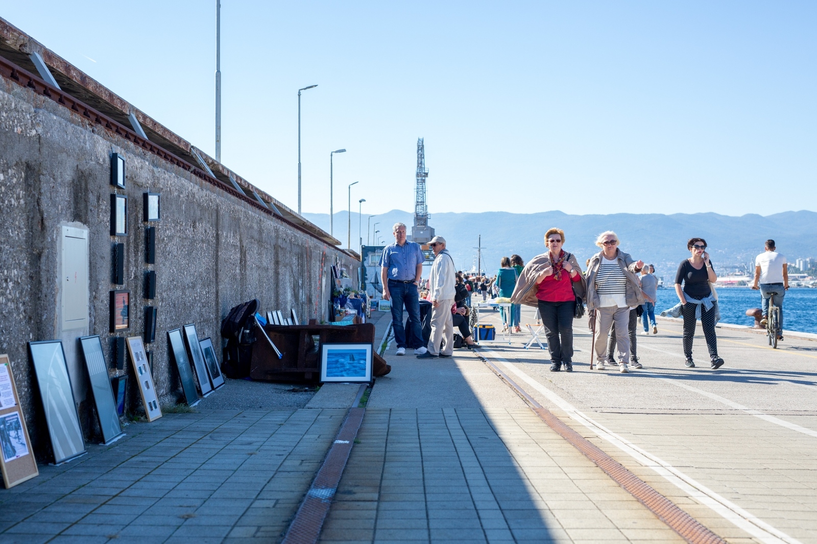 Rijeka: Na šetnici Molo Longo održana manifestacija Art Molo Longo Rijeka: Na šetnici Molo Longo održana manifestacija Art Molo Longo