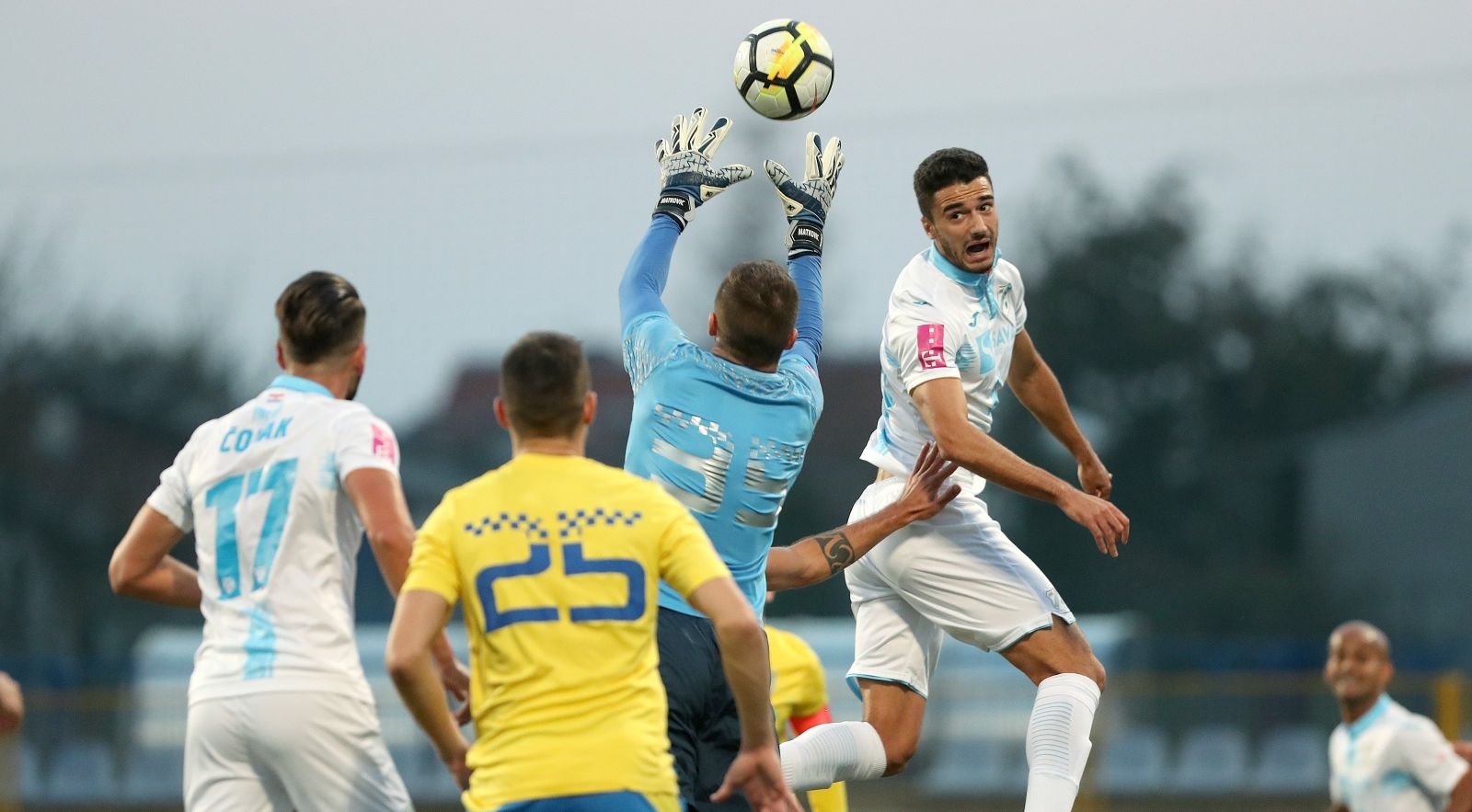 Zaprešić: Inter i Rijeka sastali se u u 11. kolu HT Prve lige Zaprešić: Inter i Rijeka sastali se u u 11. kolu HT Prve lige