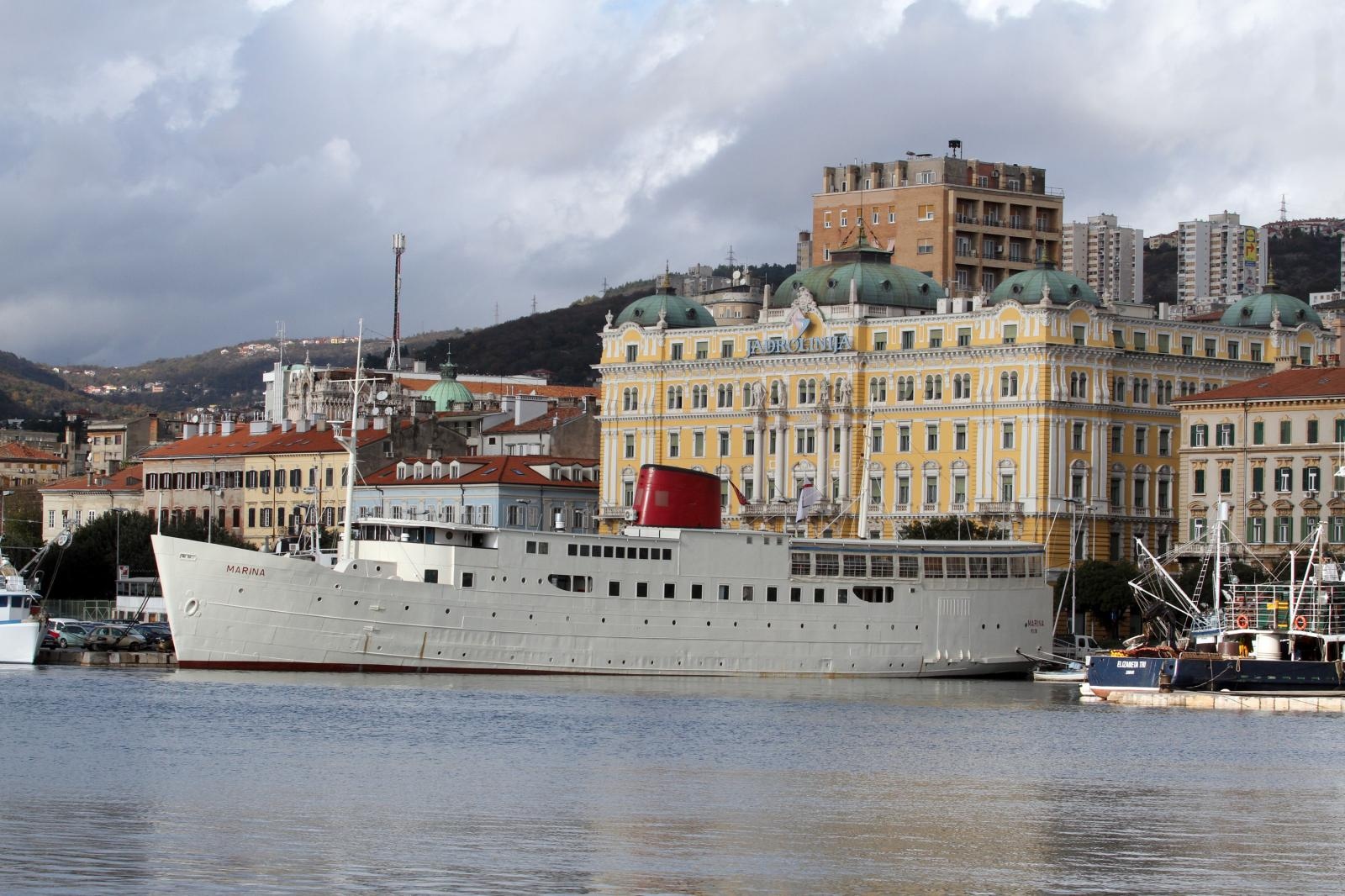 botel