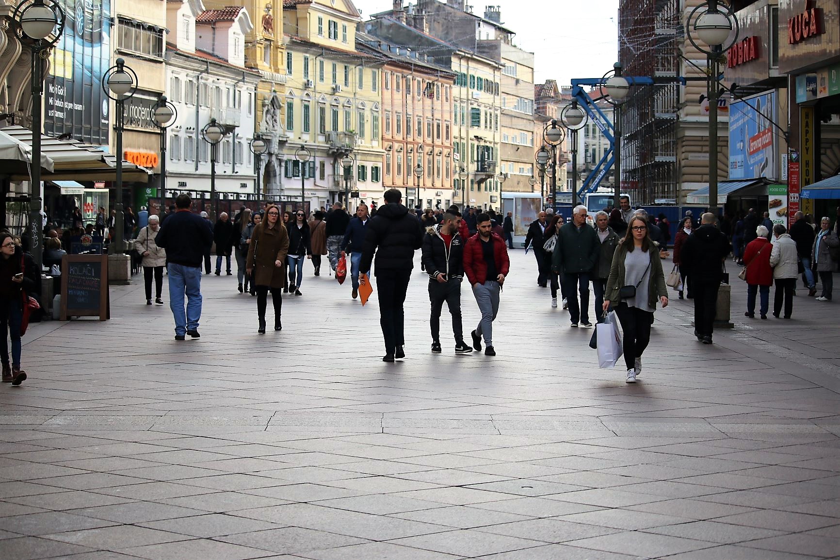 korzo ljudi1 korzo ljudi1