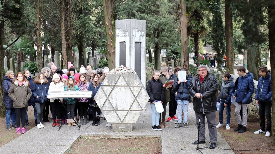 Odavanje-počasti-žrtvama-Holokausta-1