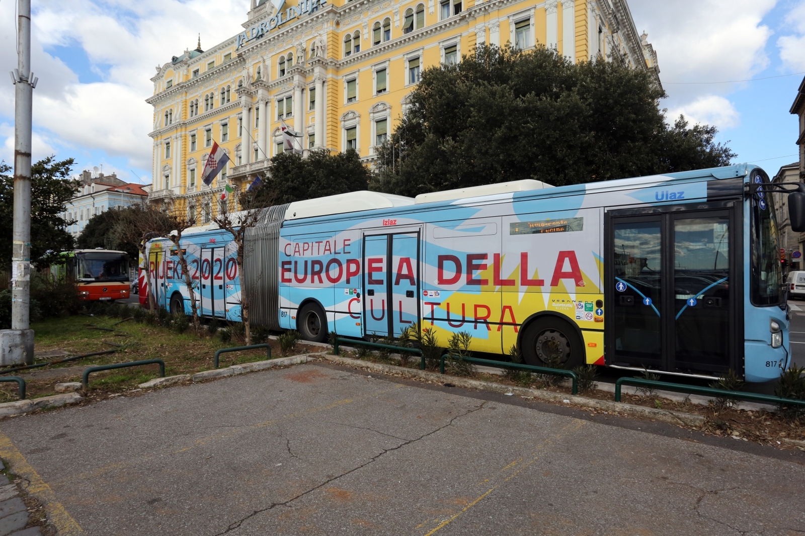 Rijeka: Autobusi Autoreleja obojani logom Rijeka 2020 Europska prijestolnica kulture Rijeka: Autobusi Autoreleja obojani logom Rijeka 2020 Europska prijestolnica kulture