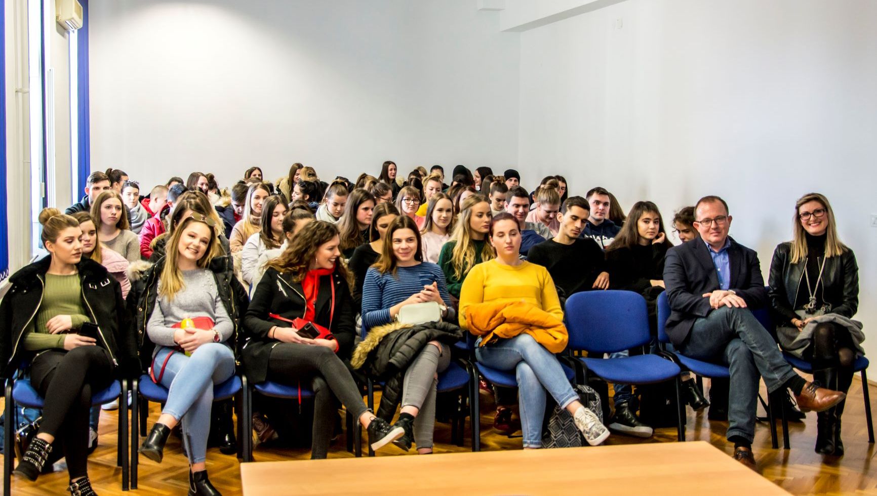 Učenici Medicinske škole za vrijeme predstavljanja studija na Medicini