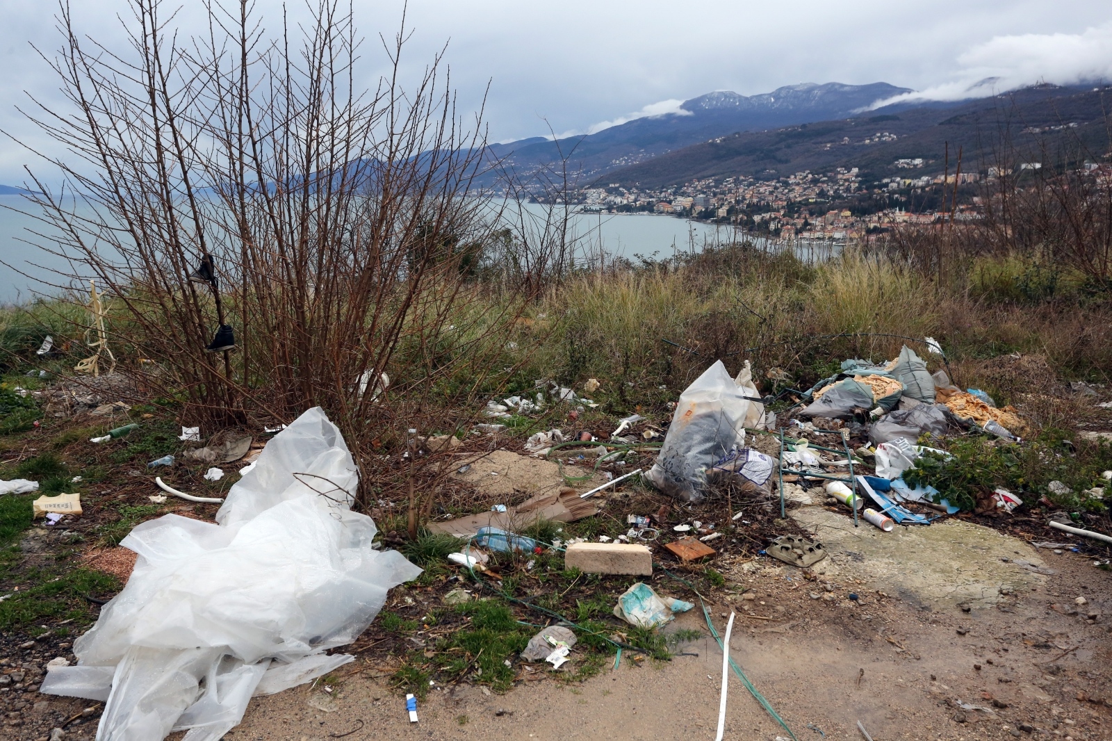 Opatija: Ilegalno odlagalište otpada na Pavlovcu