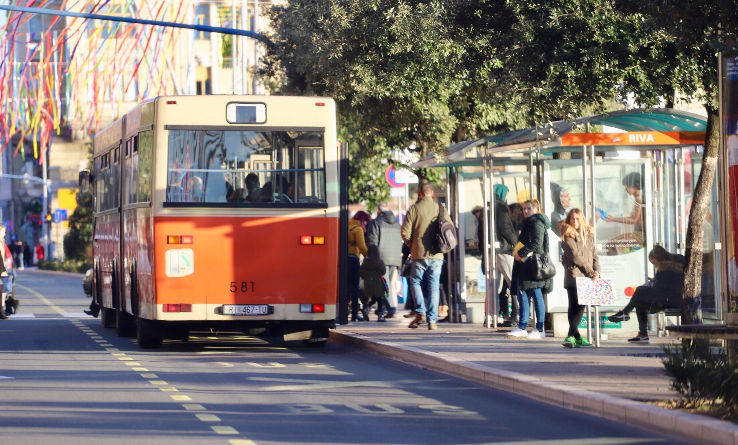autotrolej autobus autotrolej autobus