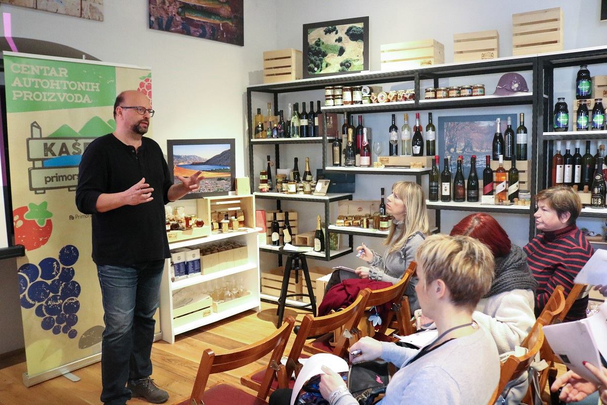 kašetica33 2019